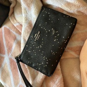 In good condition the white on it is just the sparkles. willing to drop price